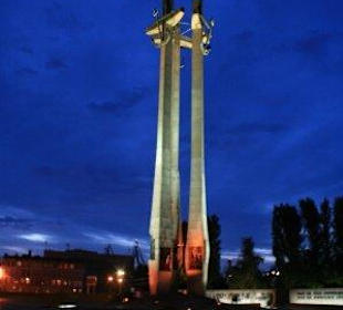 Das Denkmal bei Nacht