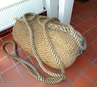 In der Abteilung "Tauwerk & Takelage"