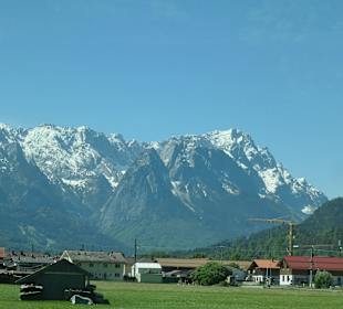 Blick zu Deutschlands höchstem Berg