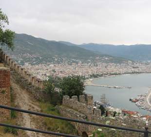 Widok ze wzgórza gorujacego nad Alanyą