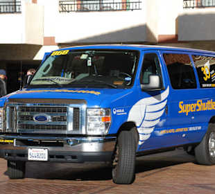 Der blaue SuperShuttlebus