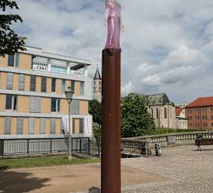 Die lila leuchtende Heilige Mechthild