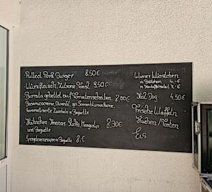 Cafe Wintersport am Wasserfall