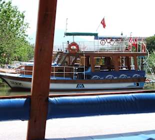 Dolmus-Boot in Calis