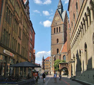 Altes Rathaus - rechts der Dogenpalast