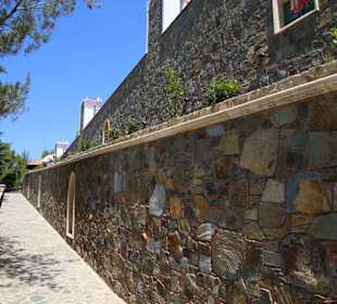 Weg zum Felsengrab/Kapelle