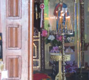 Cerkiew zwiedzana w trakcie safari