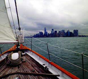 Segeln Manhattans Südspitze