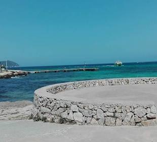 Strand etwas weiter weg, Ausflug 