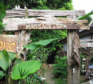 Der Eingang zur Massage