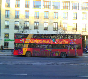 Touri-Bus am Brandenburger Tor