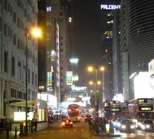 Ulica prowadząca od brzegu do centrum