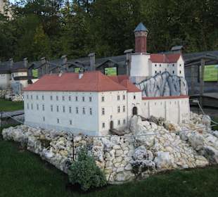 Park Miniatur w Ogrodzieńcu