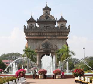 Patuxai, Vientiane