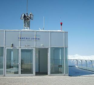 Am höchsten Punkt - die Wetterstation