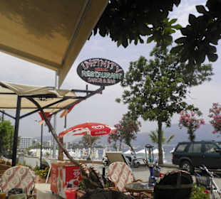 Blick aus dem Lokal Richtung Marmaris