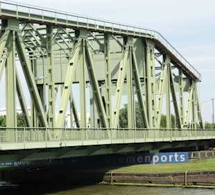 Blick auf das Lager der Drehbrücke