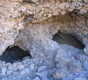 Höhlen im Roque Bentayga