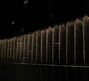Wasserspiele am Burj Kalifa