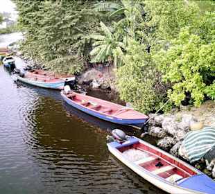 Fischerboote am Negril River