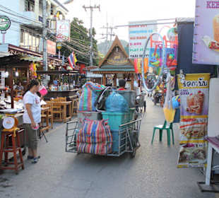 Die Stände werden täglich neu aufgebaut