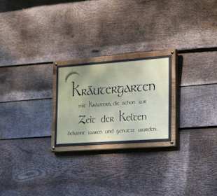 Schild zu dem Kräutergarten