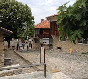 Überall das Pflaster