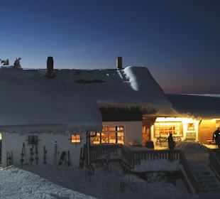 Haus Schönblick am Hohenbogen bei Flutlicht