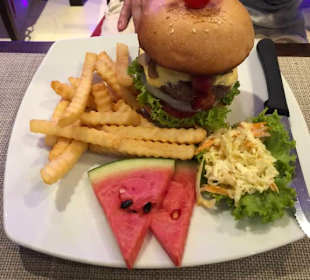 Burger in Sesambrötchen