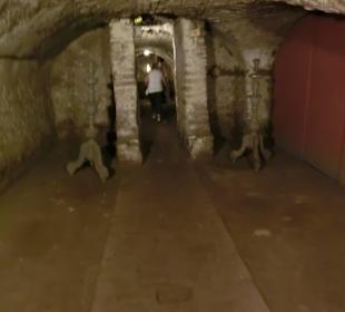 In den Katakomben von Lima