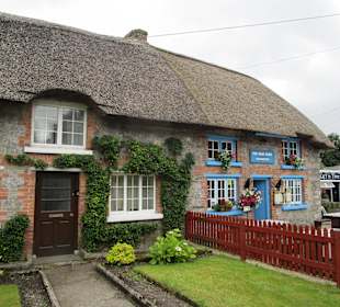 Blue Door Restaurant