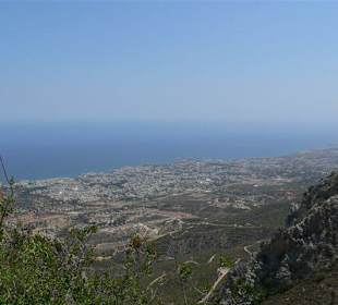 Schöner Blick in Richtung Meer und Girne
