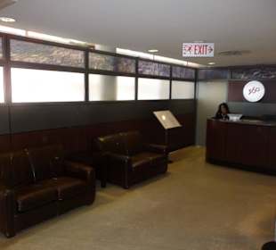 Wartebereich unten...