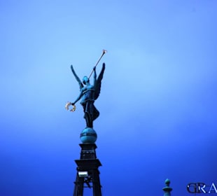 Oberhalb vom Conti-Hotel