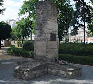 Konkatedra Matki Boskiej Zwycięskiej - cmentarz