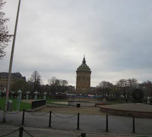 Weihnachtsmarkt am Wasserturm