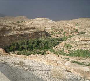 Domy wybudowane na stokach Gór