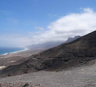 Cofete vom Pass aus (kleiner Parkplatz - Aussicht)