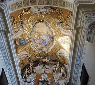 Decke über dem Hochaltar von San Michele