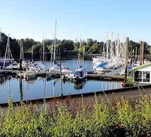 Impressionen aus dem Grohner Yachthafen