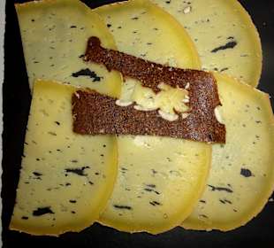 Spezialkäse mit getrocknetem Rinderschinken