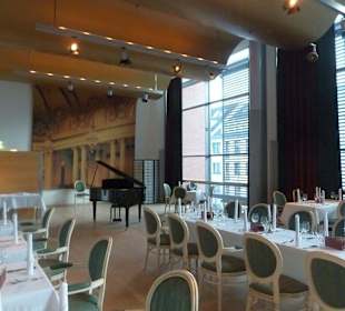 Großer, eleganter Raum