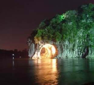 Am Li - Fluss bei Nacht