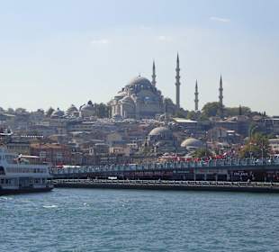 Blick auf die Brücke