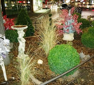 Auch Verkehrsinseln geschmückt