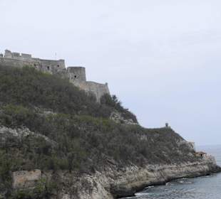 Blick von der Bucht zum Castell