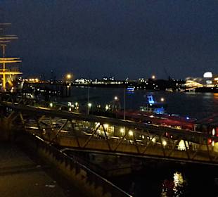 Hafen am Abend