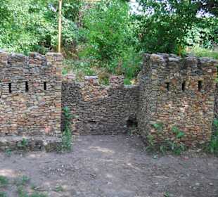 Макет крепостной стены с башнями. Танаис.