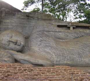 Будда лежачий