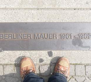 Schild ehemaliger Mauerverlauf